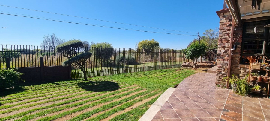 5 Bedroom Property for Sale in Dan Pienaar Free State